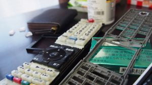 東芝のTV レグザのリモコン「CT-90466」が動かないときの分解掃除方法