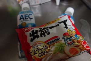 AECスッキリウォーターで出前一丁を作ってみた