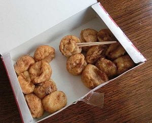 大阪名物「会津屋(あいづや)」のたこ焼き