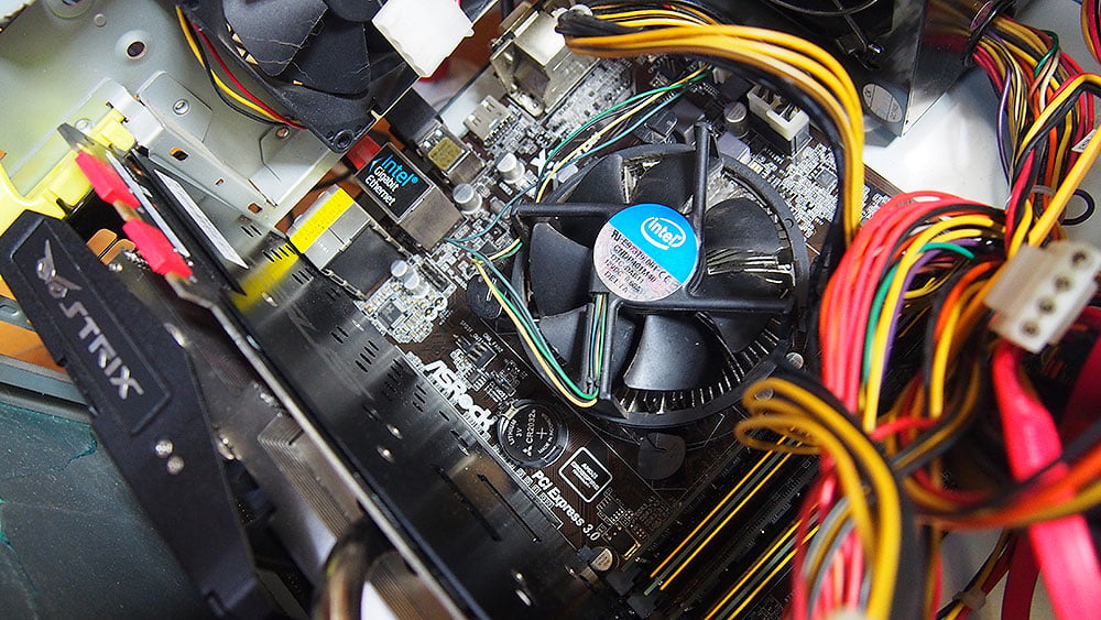 CPUソケットのピン折れでメモリ認識エラー