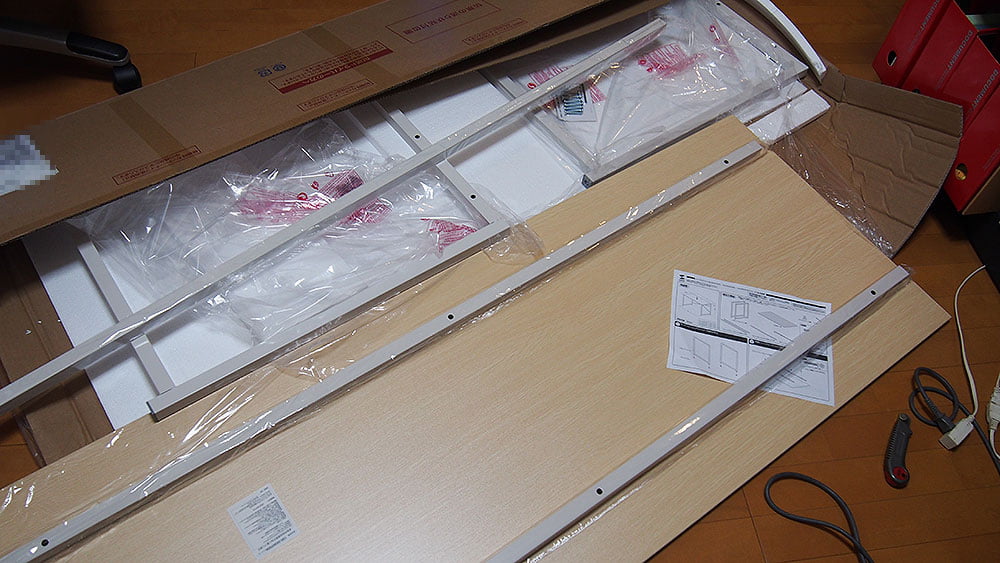 サンワダイレクトのシンプルデスク