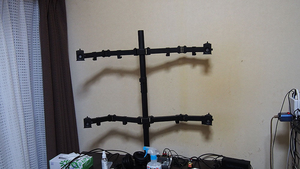 モニターアーム