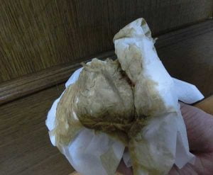 100円ショップで買えるアルカリ電解水クリーナーがタバコのヤニに効果絶大