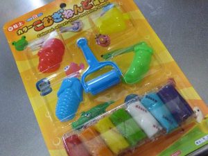 100円ショップのダイソーで買える、こむぎねんど型抜きがナイスな件について