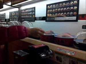 １００円ショップの仲間？回転寿司のくら寿司にいってみた