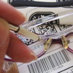 メガネの鼻あて（鼻パッド）を自分で交換する方法 シリコンパッドで快適に