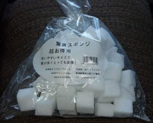 100円ショップで買えるお得なメラニンスポンジの袋詰め