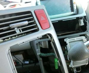 モビリオの純正ナビ、VXD-059MCに外部入力端子を自力で取り付けてみた