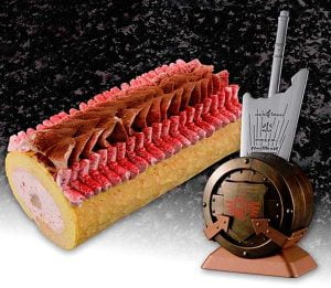 モンスターハンターのロールケーキ「リオレウスケーキ」
