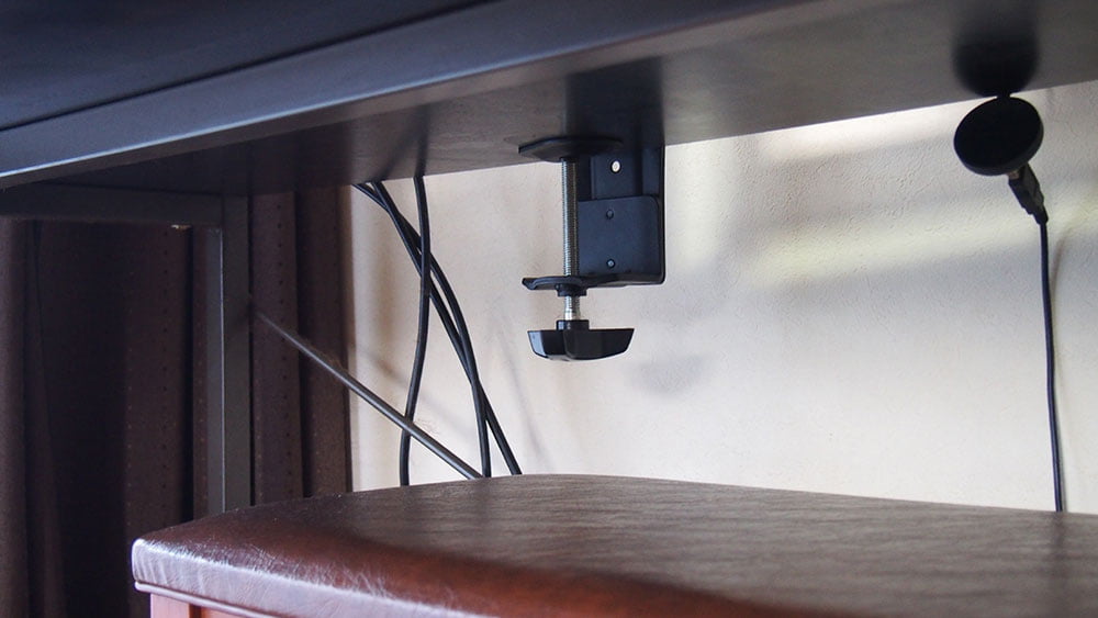 モニターアーム