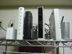 PLC（高速電力線）を使って、光回線の配線ゴチャゴチャを解消してみた。