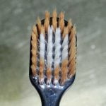 歯並びが悪い人におすすめの極細６列歯ブラシ、エビスのプレミアムケアを買ってみた