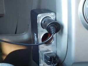 車のシガーソケットからUSB電源を取れる上海問屋のアダプタが激しく便利な件について