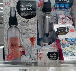 ツイスパソーダで強炭酸 自家製の炭酸水が作れるソーダマシンって便利？