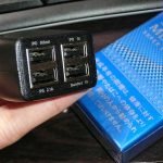 車のシガーソケットから４口のＵＳＢ電源をとれるアダプターを買ってみた