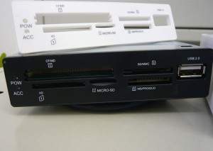 クレバリーの激安の内蔵カードリーダーをDELLのＰＣに取り付けてみた一部始終