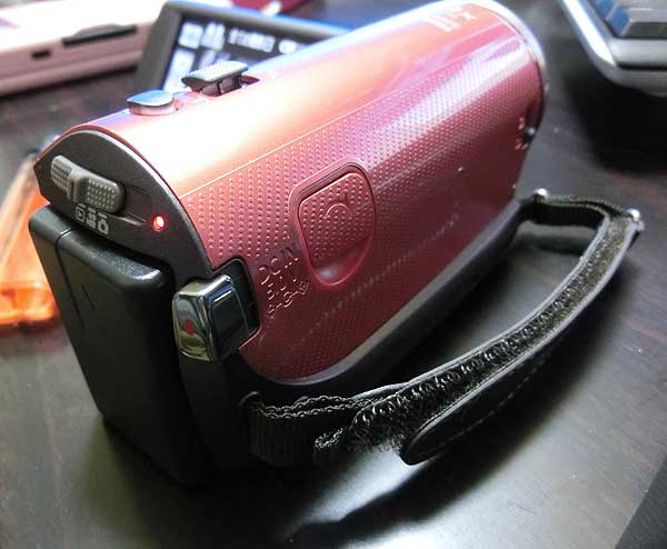 3万円以内で買える入学式や卒園式に最適なビデオカメラHC-V300M