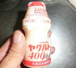シロタ株が3倍のデリバリー専用ヤクルト400を買ってみた。